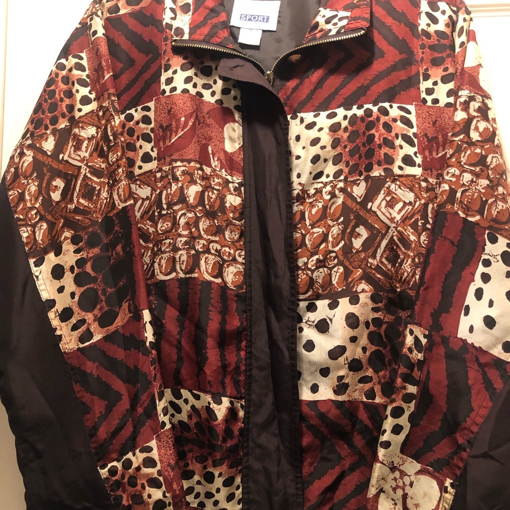 Sale !!Vintage Sheri Sport Silk Zip up Light weight jacket. Gold buttons. Medium